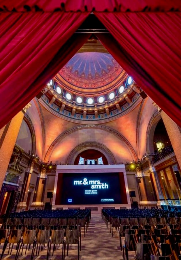 Large epic bank in New York